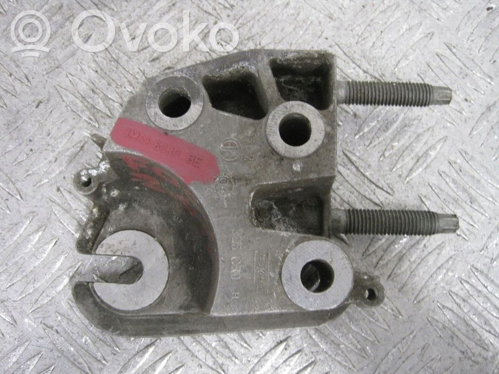 Engine mount bracket   3M516030BE
