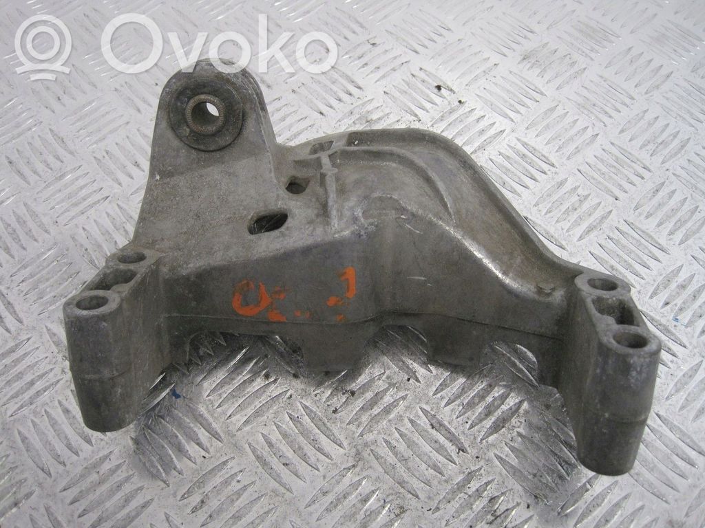 Gearbox mounting bracket   1514490