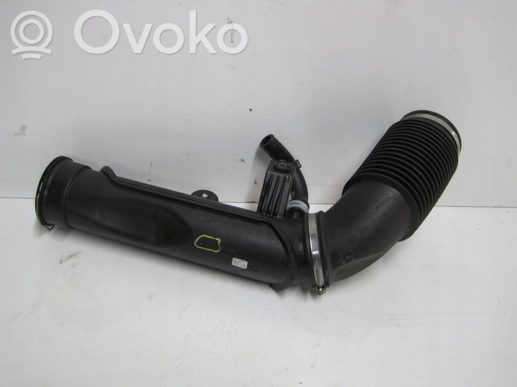 Volvo XC40 Air intake duct part 
