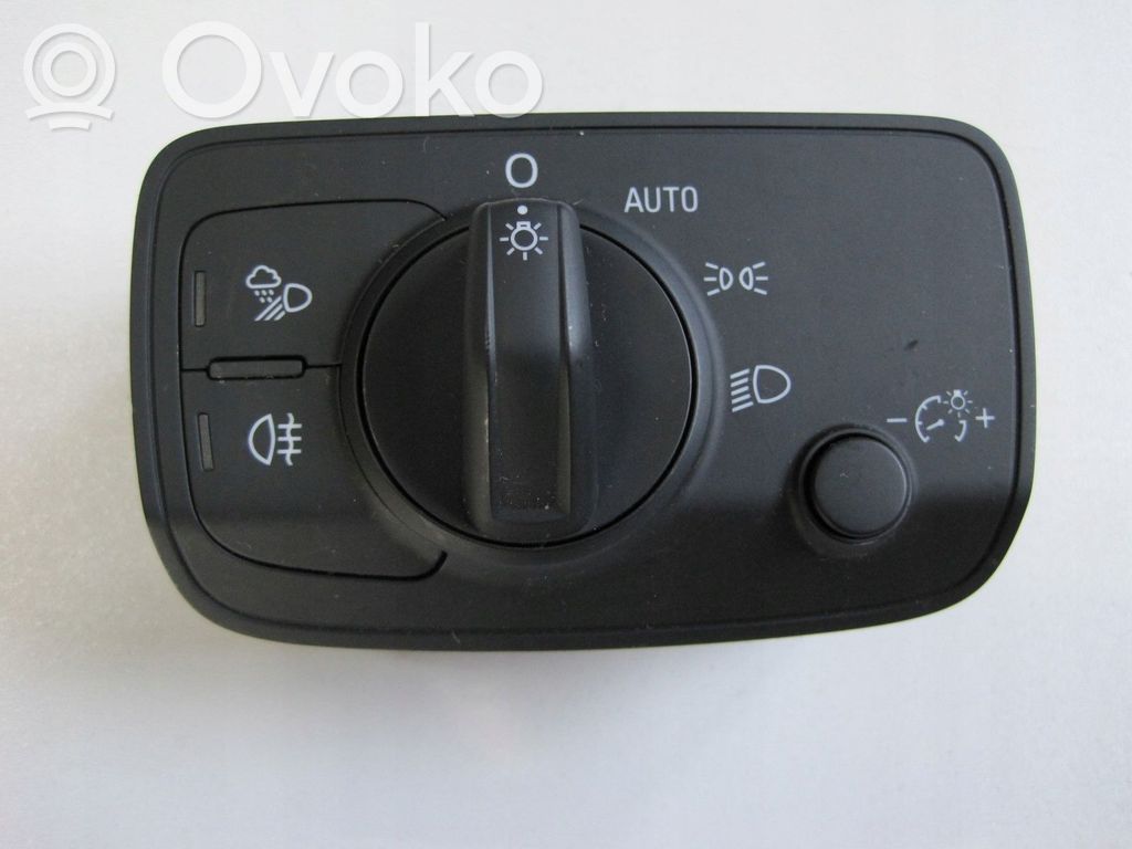 Audi A3 S3 A3 Sportback 8P Central console control unit 