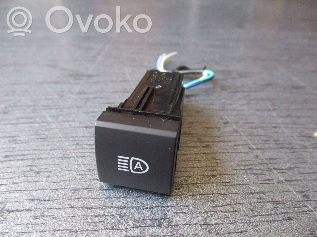 Toyota Yaris Central console control unit 