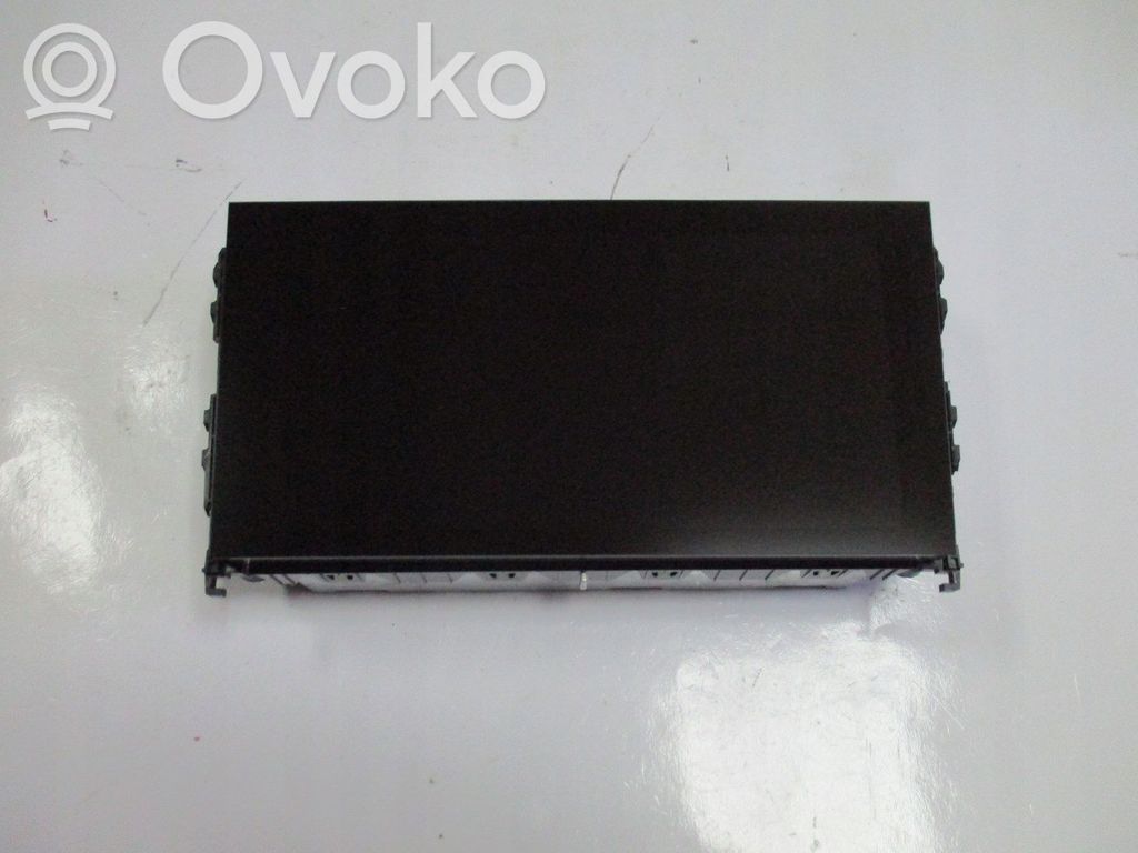 Audi A3 S3 A3 Sportback 8P Central console control unit 