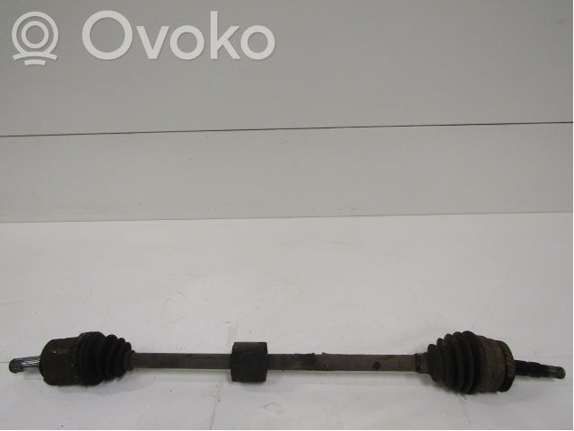 Etuvetoakseli