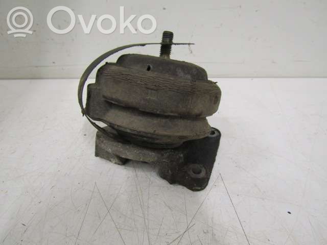 Engine mount bracket