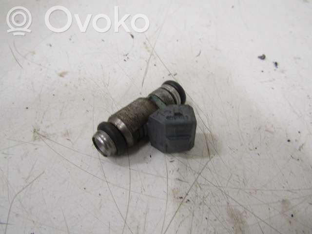 Volkswagen Caddy Inyector de combustible 