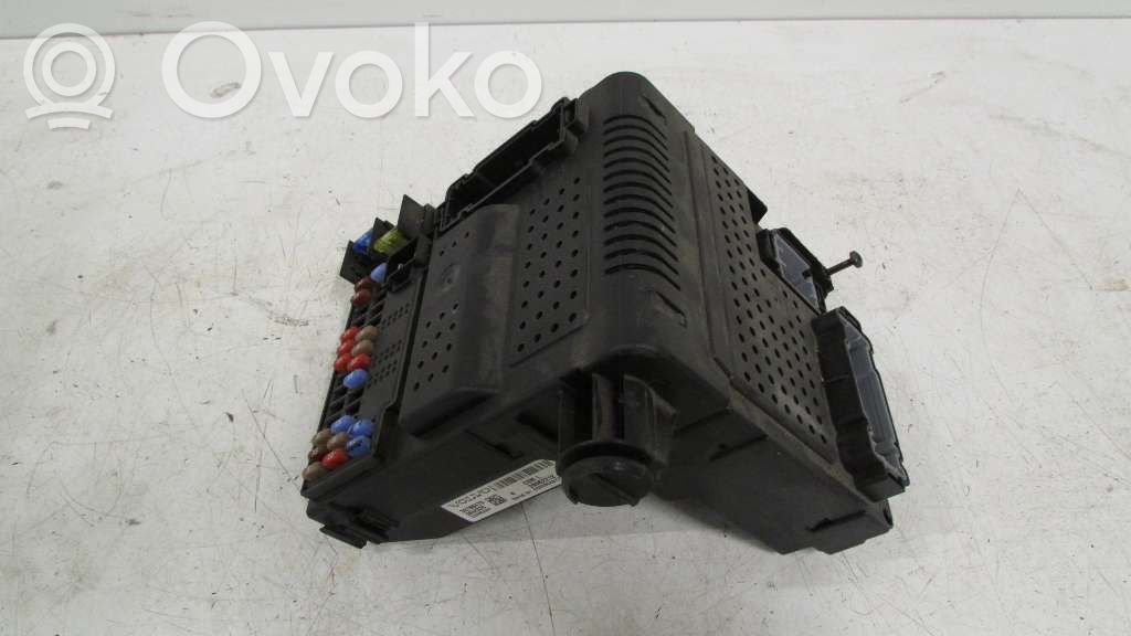 Volvo V70 Módulo de fusible 