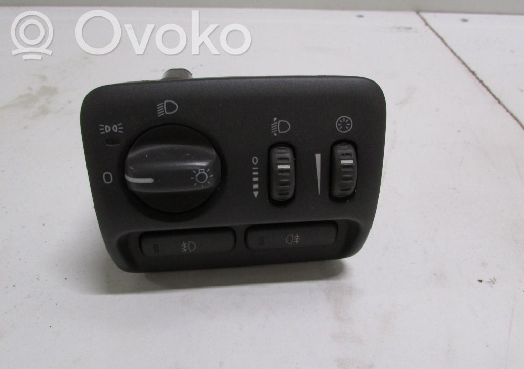 Light switch   9459986,9441233,9441233
