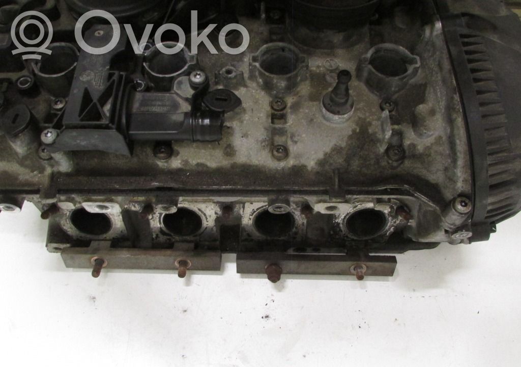 Volkswagen PASSAT B6 Głowica silnika 