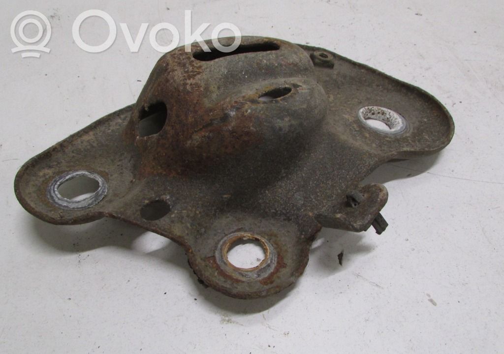 Volvo V70 Cits aizmugures šasijas elements 