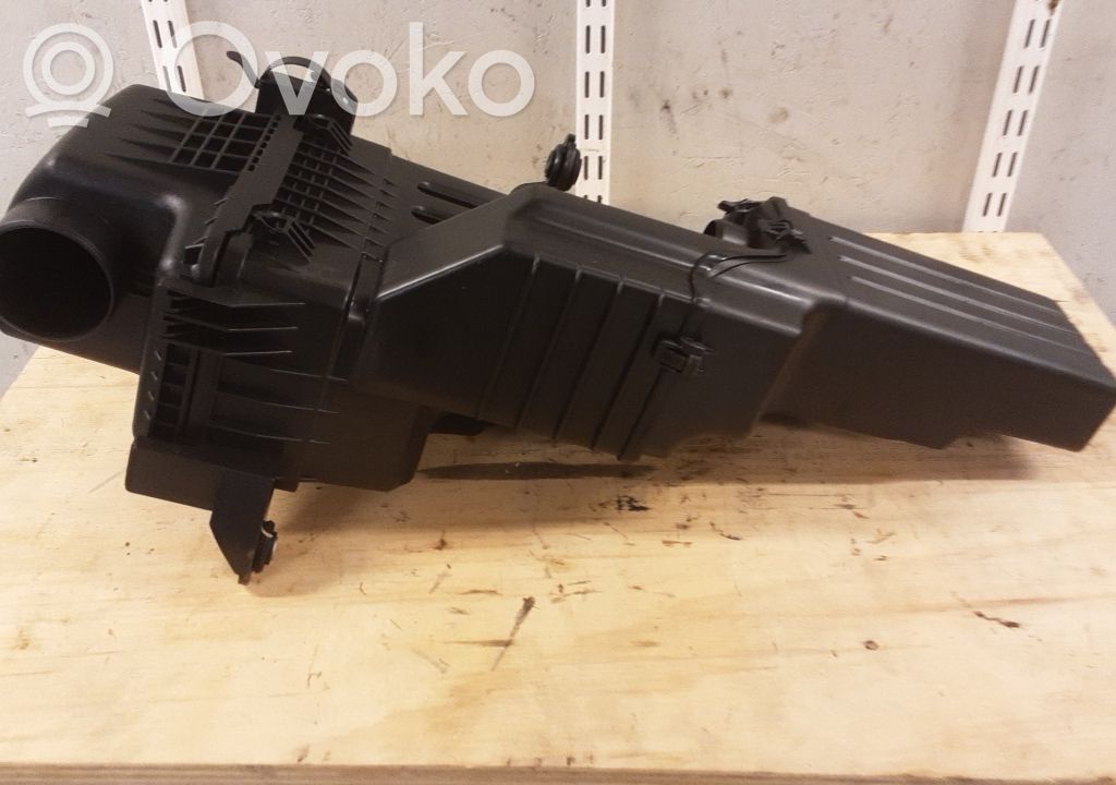 Air filter box   281101W000