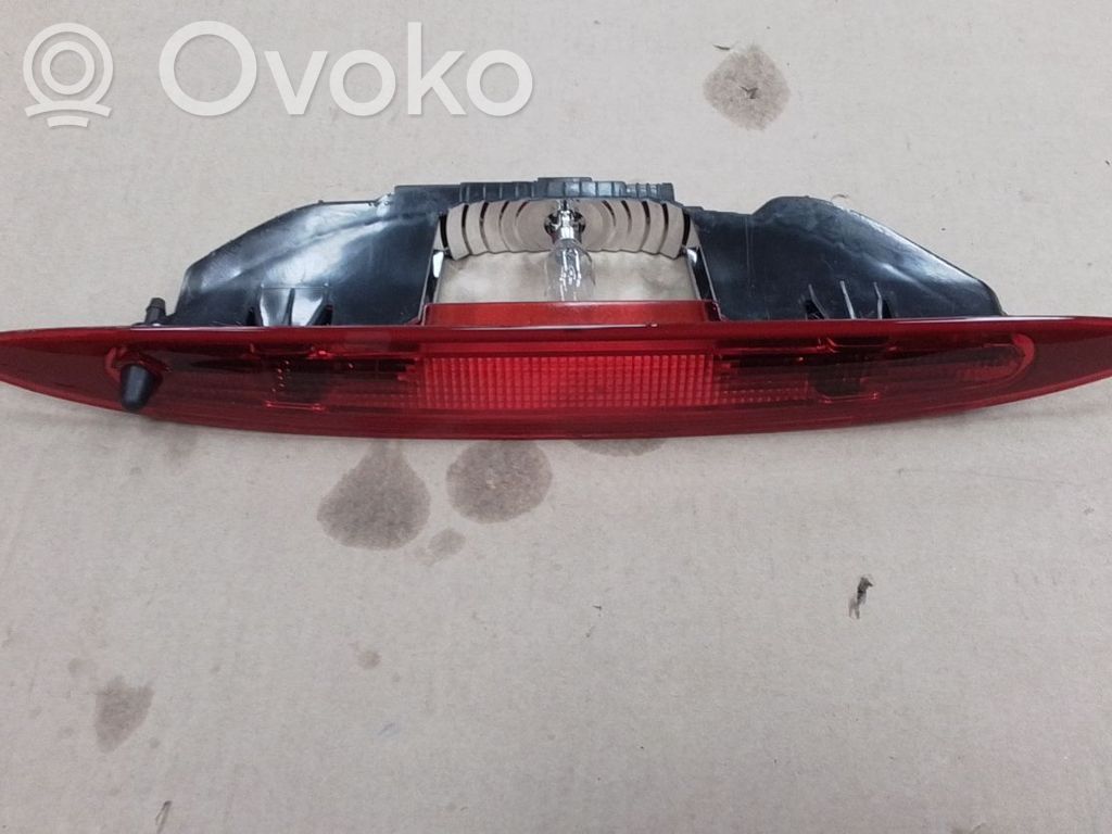 Renault Modus Third/center stoplight 
