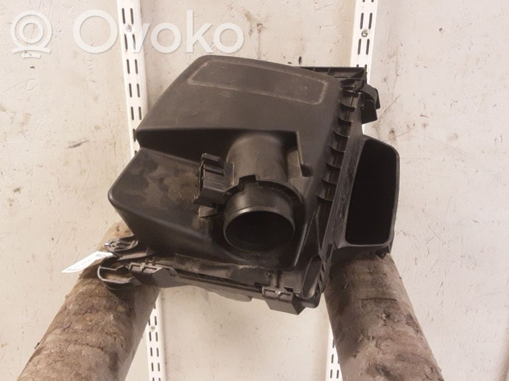 Air filter box   2214013