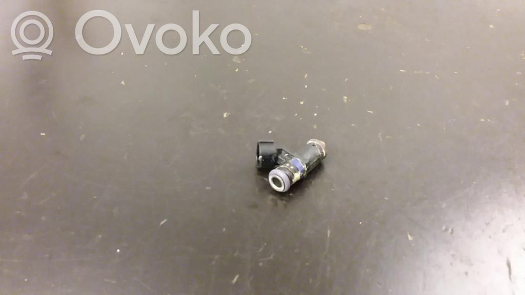 Inyector de combustible   04E906031,04E906031