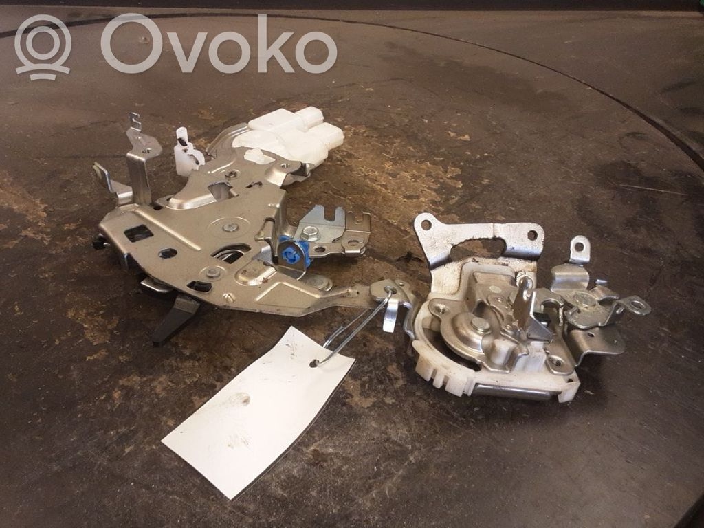 Central locking motor   825087319R