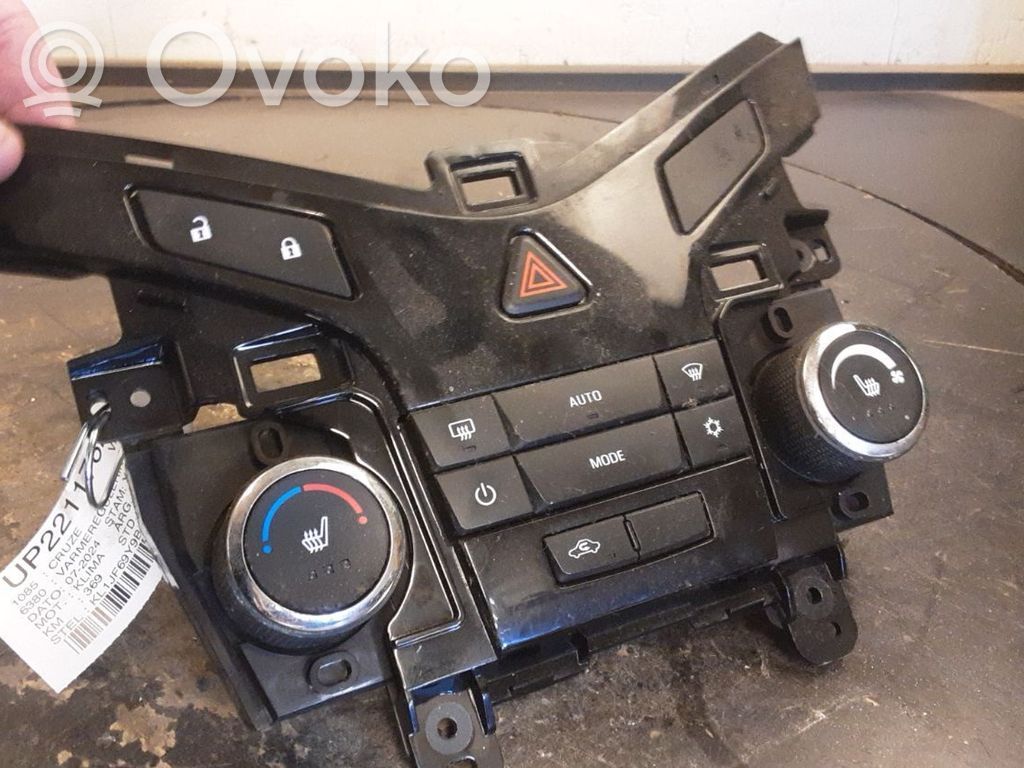 Chevrolet Cruze Climate control unit 