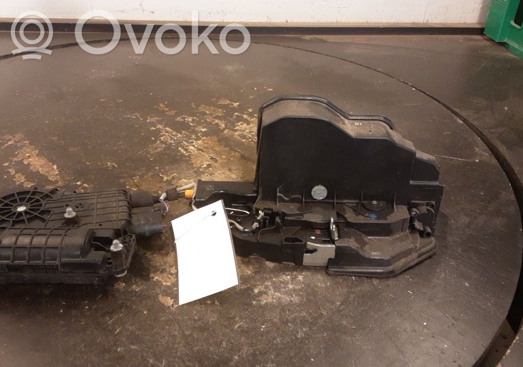 BMW X6 E71 Centrālās atslēgas motoriņš 