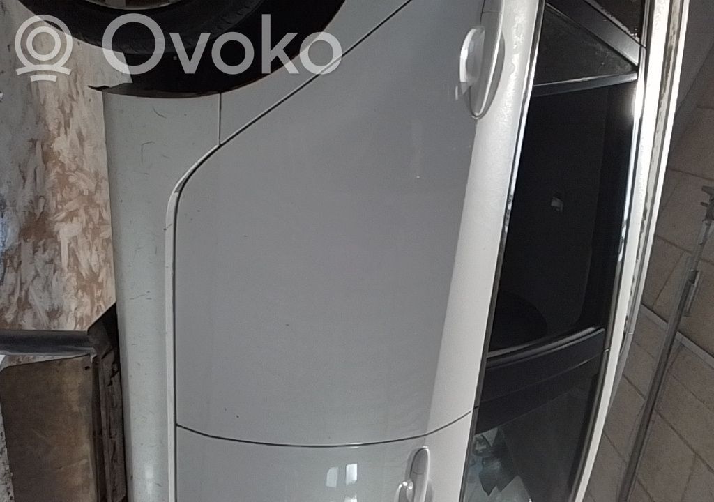 Aizmugurējās durvis   GSYA7202XJ