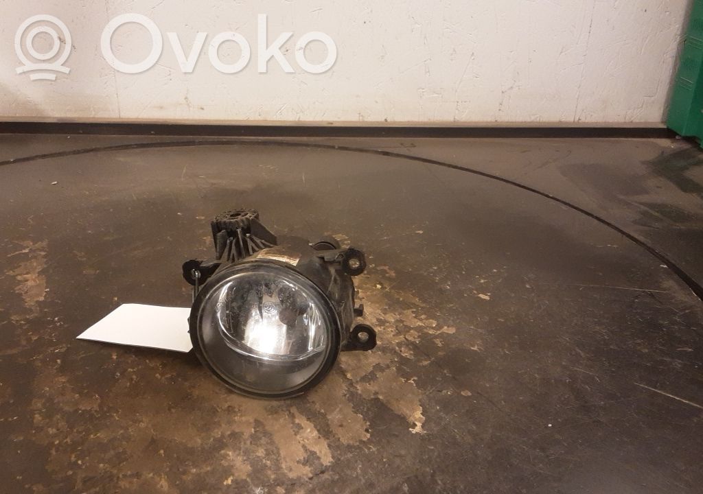 Miglas lukturis priekšā   261558707R