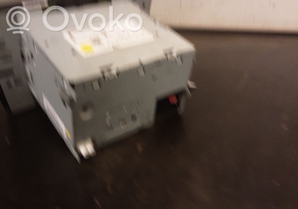 GPS navigation control unit/module   3T0035161