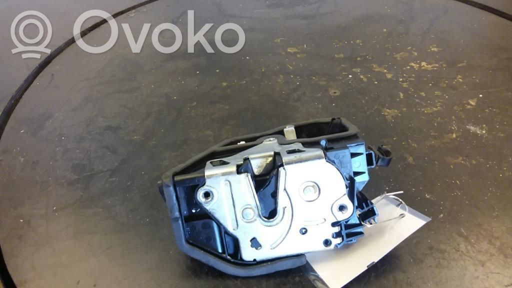 Motor de bloqueo de puertas   51227276685,51227202147