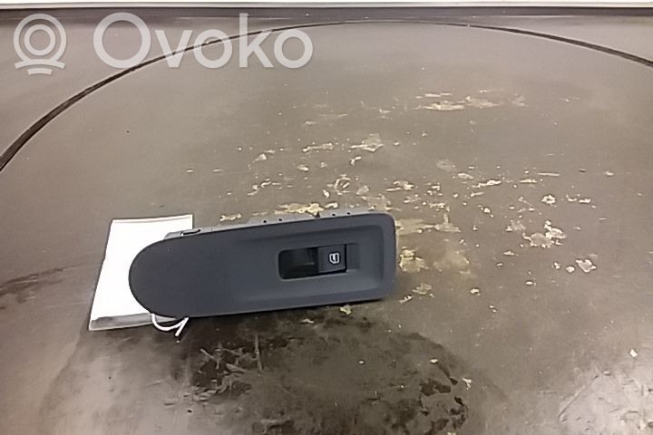 Electric window control switch   1SB959855