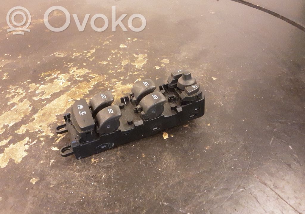 Volvo V40 Electric window control switch 
