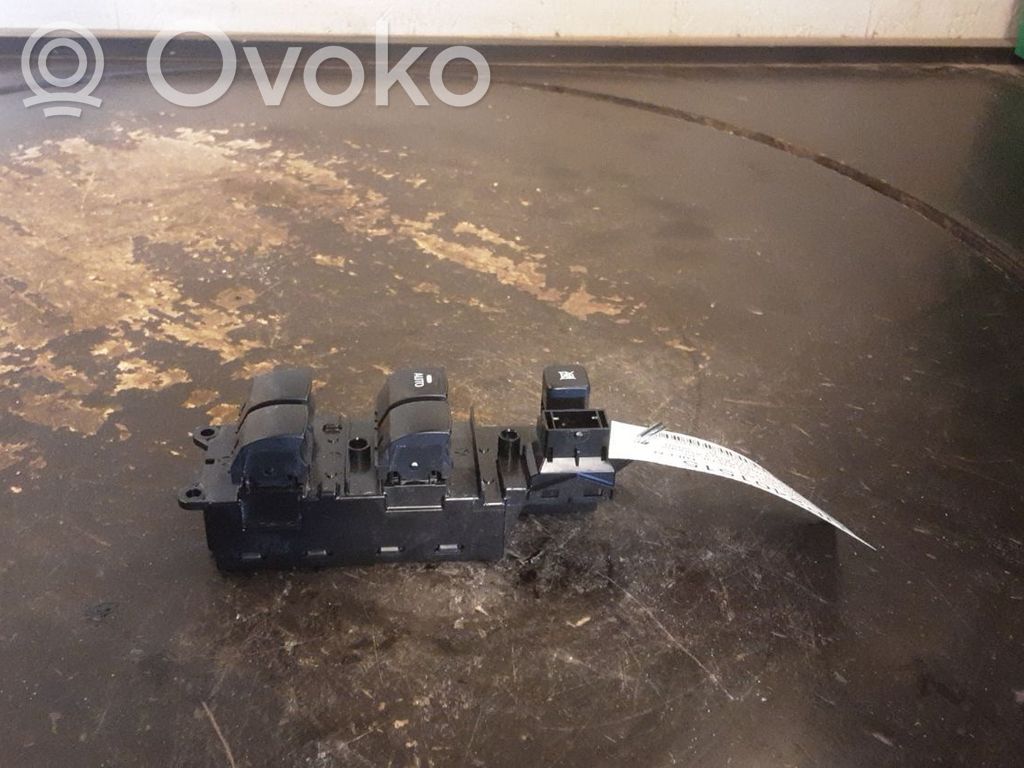Electric window control switch   8608A331