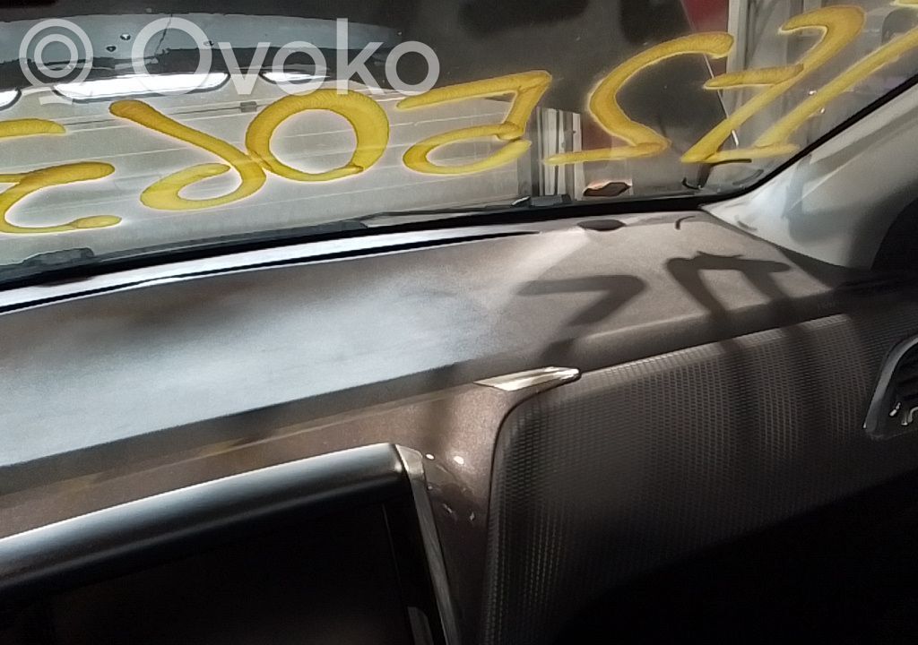 Peugeot 2008 I Panelė 