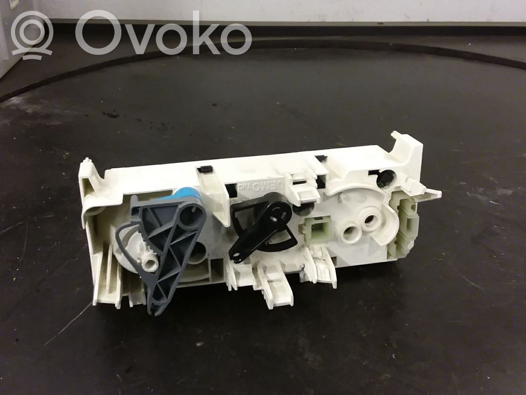 Climate control unit   030807D