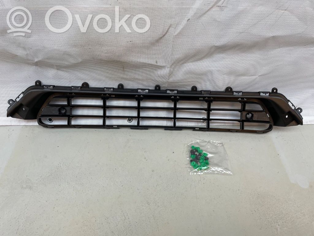 Volvo XC40 Maskownica / Grill / Atrapa górna chłodnicy 