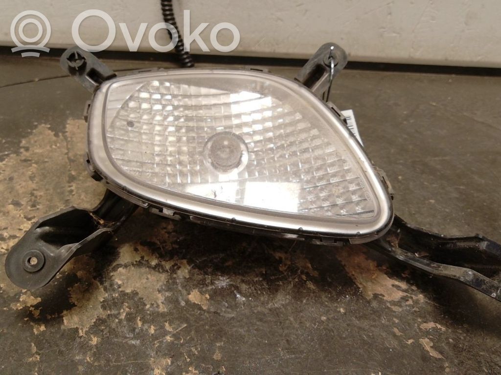 Etusumuvalo   922071Y000
