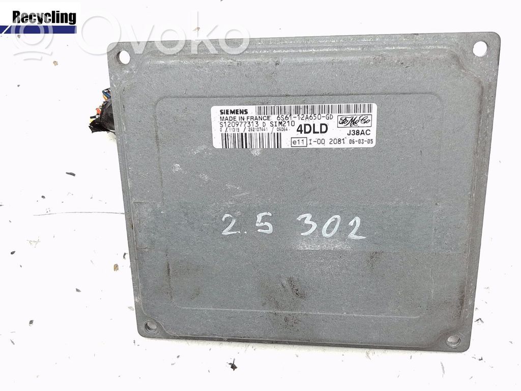 Mazda 2 Engine control unit/module 