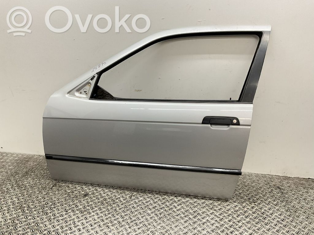 Front door   41518233863,41518191197