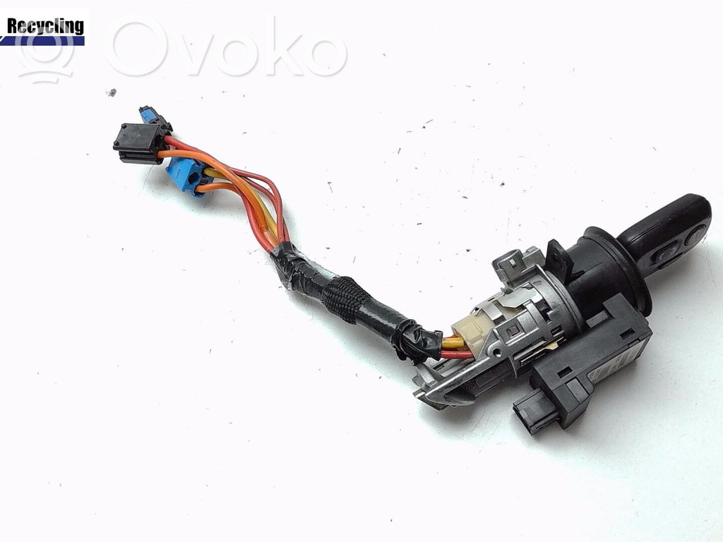 Peugeot 607 Užvedimo spynelė 