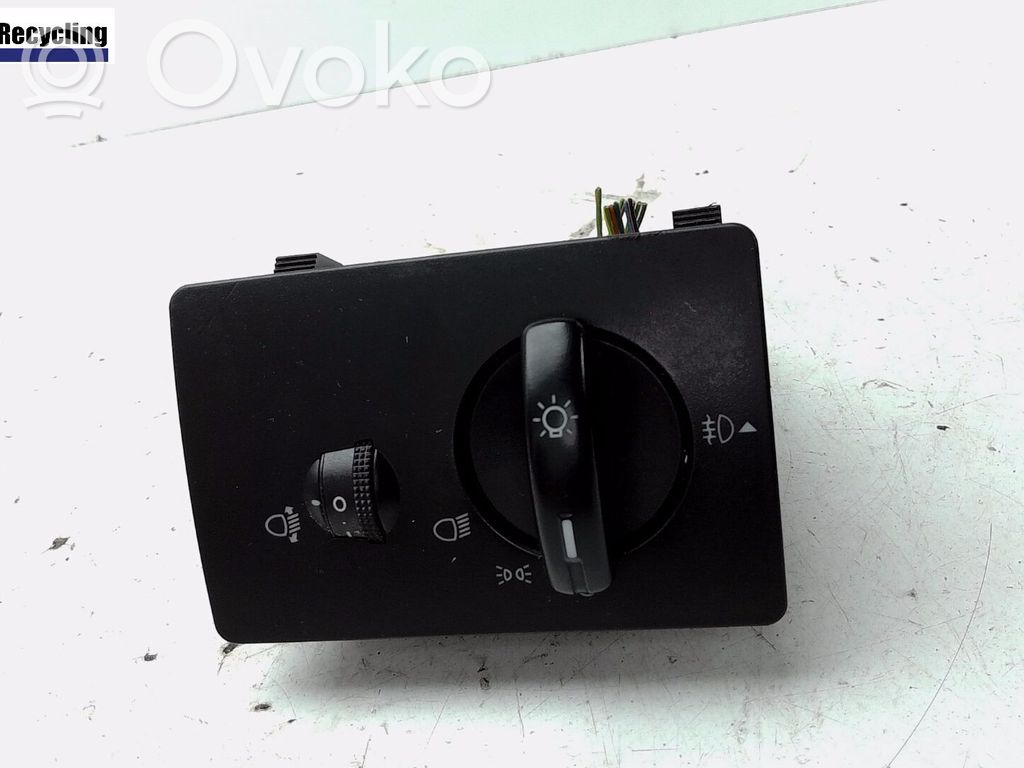Interruptor de luz   1322377,1145019