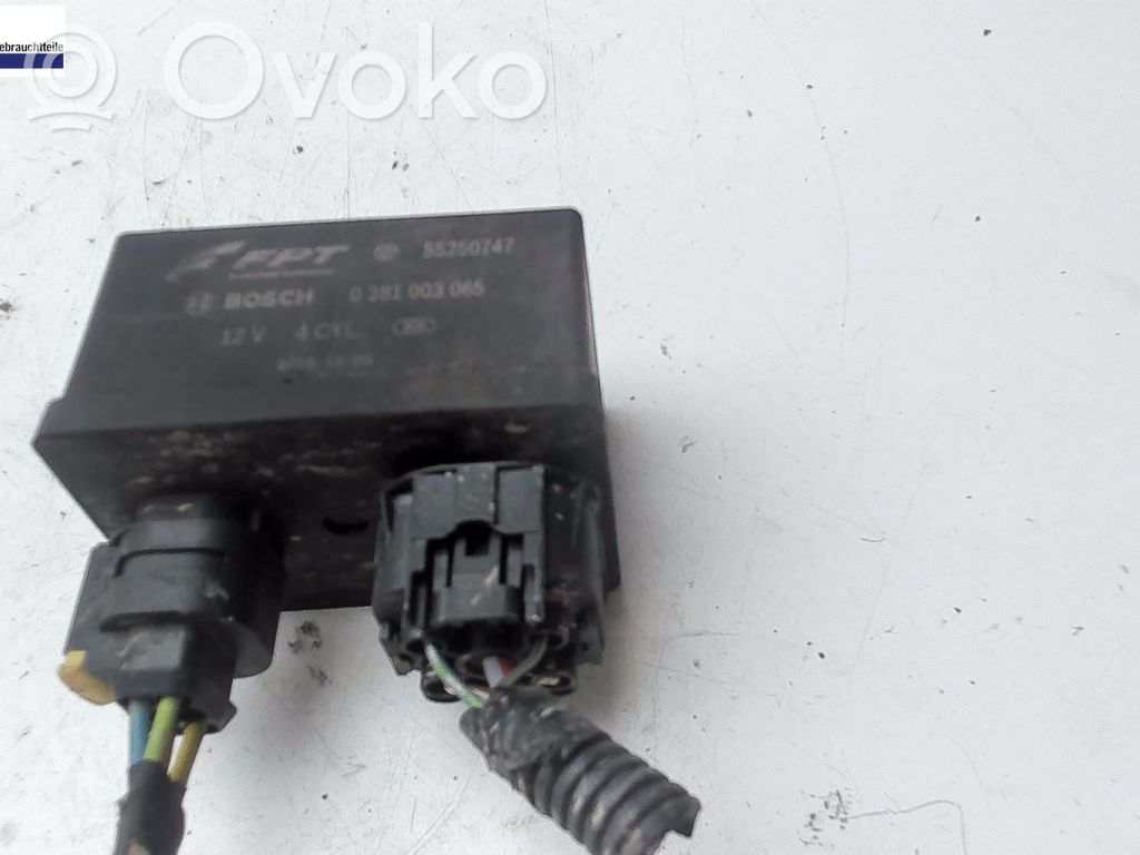 Unidad de control/módulo del motor   95510811