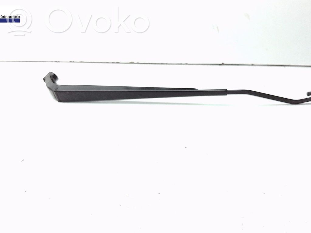 Toyota Corolla E120 E130 Front wiper blade arm 