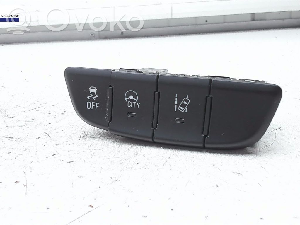Opel Karl Passenger airbag on/off switch 