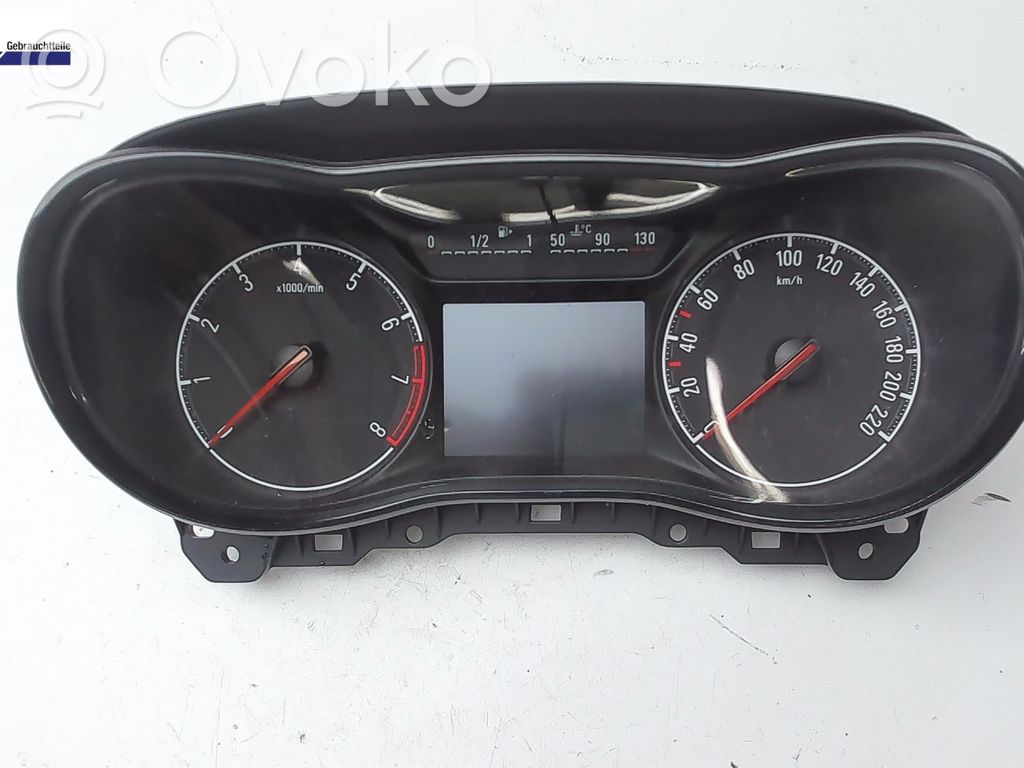 Opel Corsa E Tachometer 
