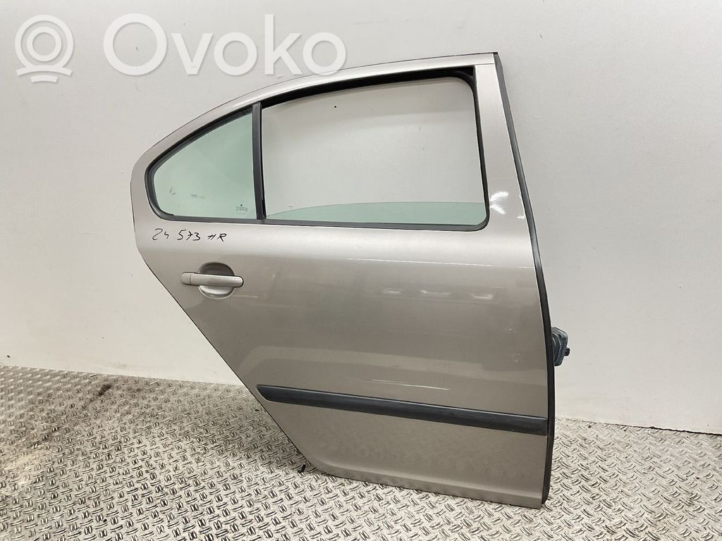 Skoda Octavia Mk2 (1Z) Puerta trasera 