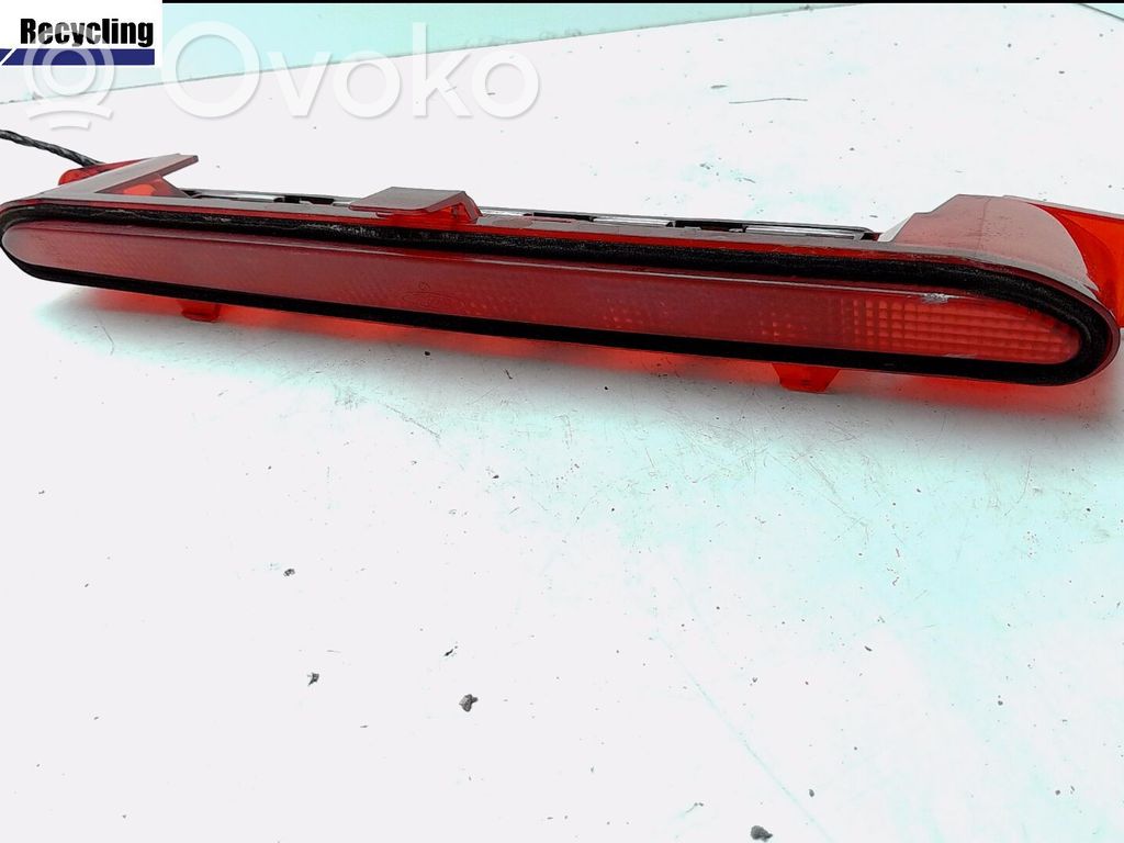 Ford Focus Third/center stoplight 