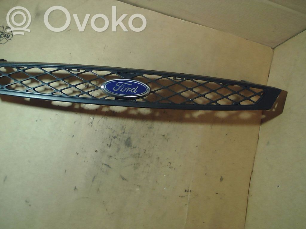 Front grill   1758690