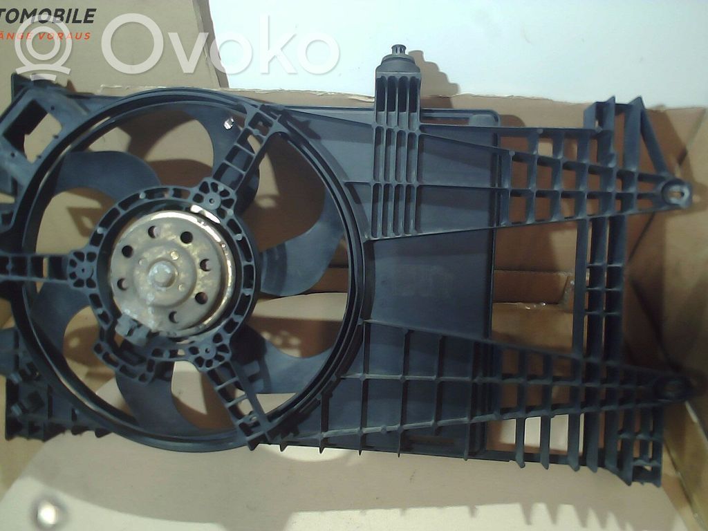 Fiat Punto (188) Elektryczny wentylator chłodnicy 