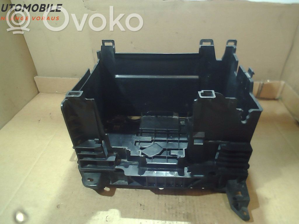 Renault Clio III Battery box tray 
