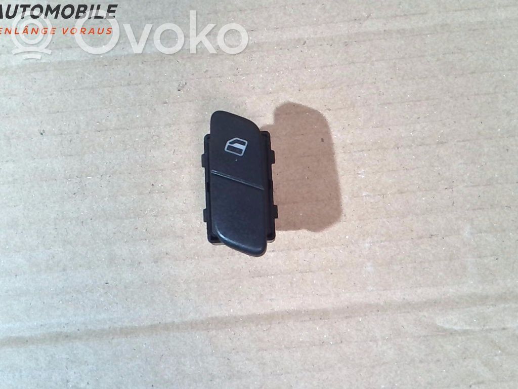 Volkswagen Polo IV 9N3 Przyciski szyb 