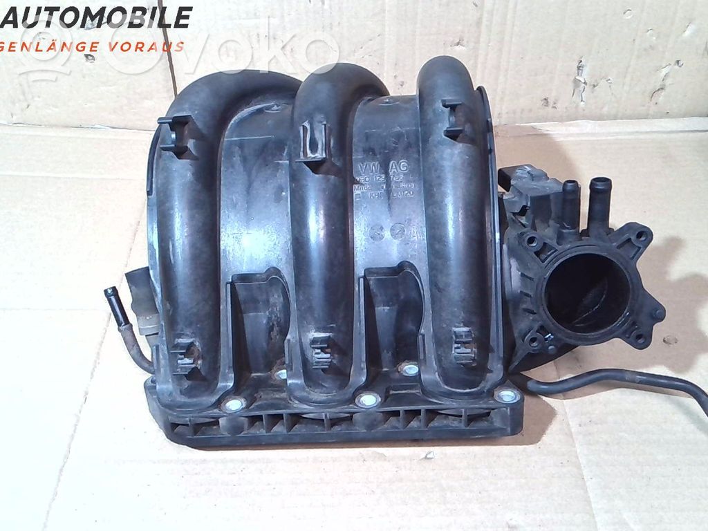 Volkswagen Polo IV 9N3 Colector de admisión 