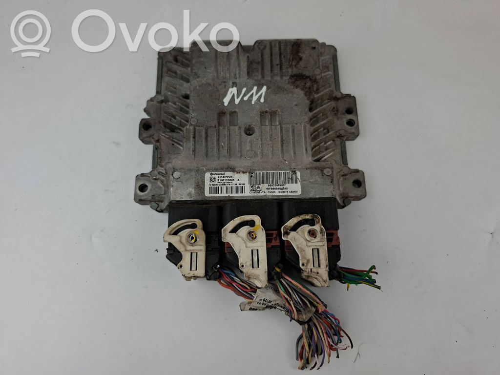 Peugeot 308 Engine control unit/module 