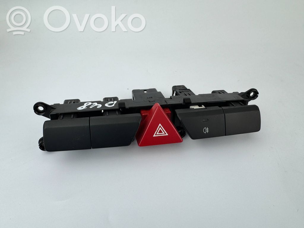 Botón interruptor de luz de peligro