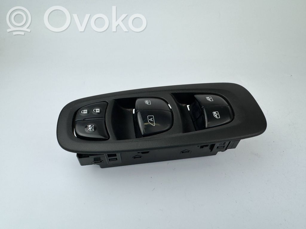 Renault Kadjar Electric window control switch 