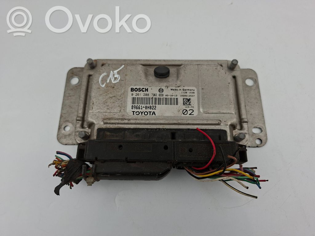 Peugeot 107 Engine control unit/module 